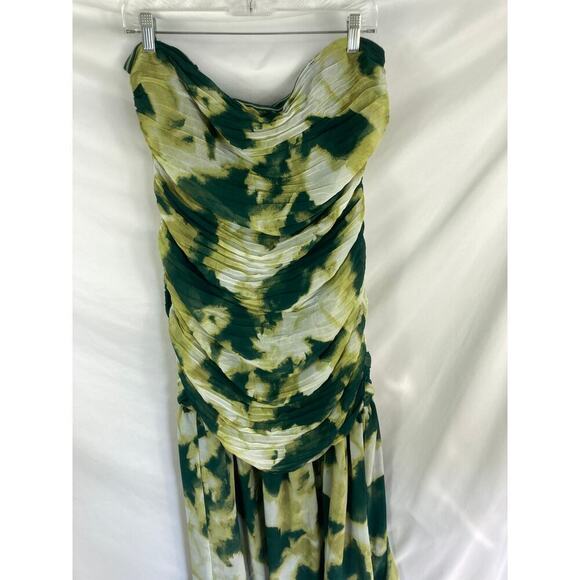 Chelsea28 Abstract Print Ruched Strapless Dress in Green Mineral Size Large - Picture 3 of 6